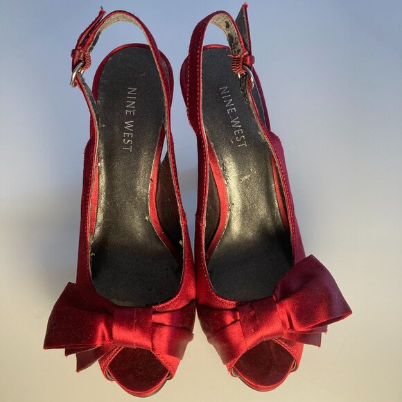 Nine West Red Satin Slingback Heels. Size: 5.0 - Picture 6 of 10